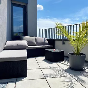https://sonnenwohnen-penthouse-direkt-bei-u-bahn-und-therme.vienna-besthotels.com