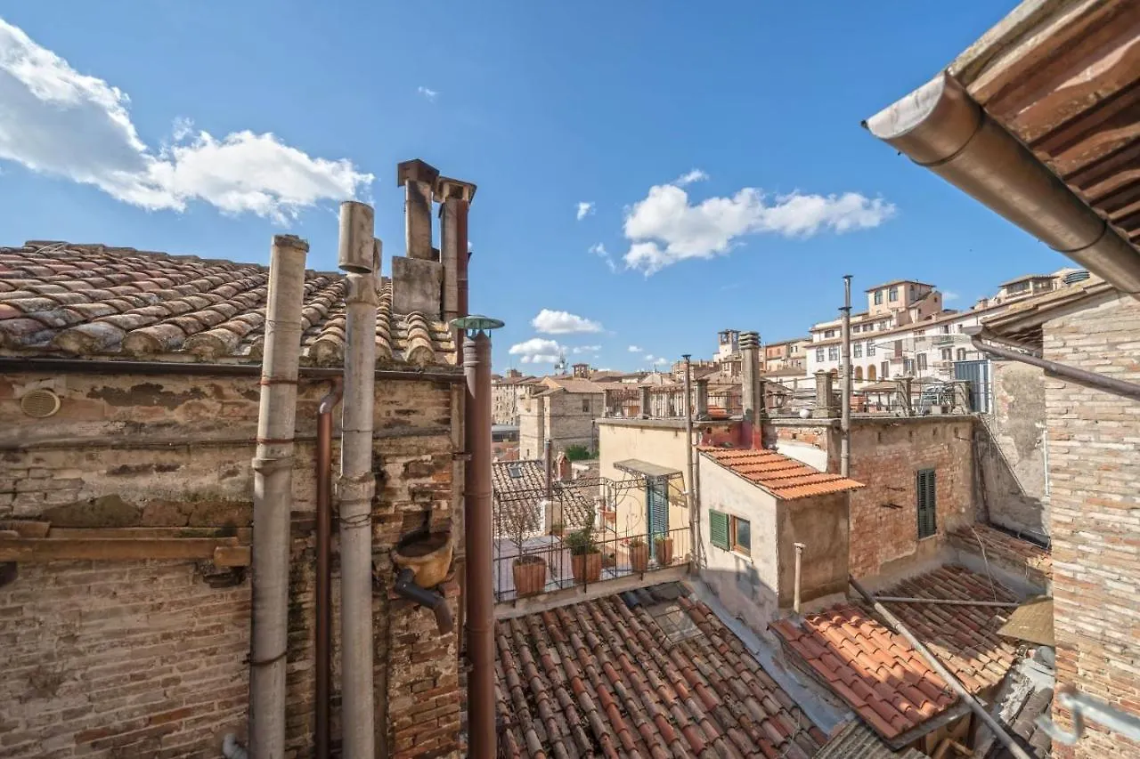 Raffaello - M&M Holiday House Perugia Italia